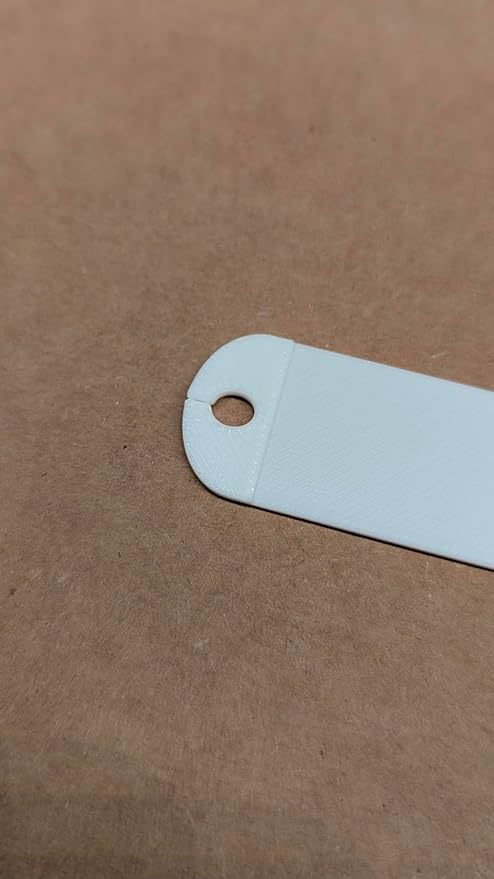 Gathering Moss Premium Plant Tags (50-Pack) – Weather-Resistant Garden Labels with Hanging Slot & Alignment Ledge – Recessed Writing Panel for P-Touch or Marker – Reusable Indoor/Outdoor 3D-Printed