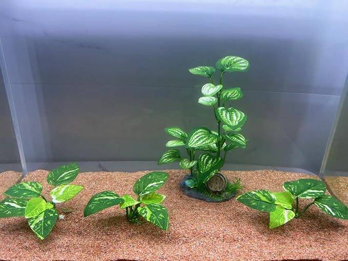 EDGCTYU Aquarium Silk Plants for Betta Fish Tank, Aquarium Plant Aquatic Water Grass Foreground Decor,Fish Tank Decorations(4PCS Green Grasses)