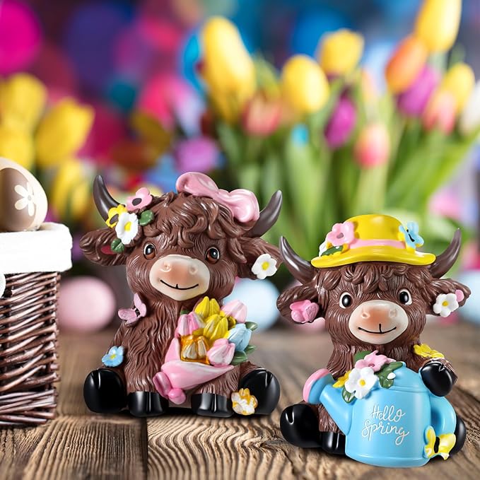 Karenhi 2 Pcs Highland Cow Figurines Spring Flower Highland Cow Gnomes Scottish Resin Statue Calf Lovers Gifts for Home Garden Kitchen Office Tiered Tray Table Decor