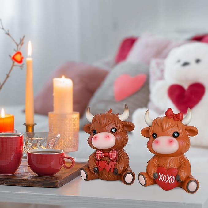 2PCS Valentines Highland Cow Figurine Valentines Day Gifts Valentines Day Decor Highland Cattle Love XOXO Highland Cow Gnomes Resin Figurine Statue Farmhouse Table Home Garden Decor