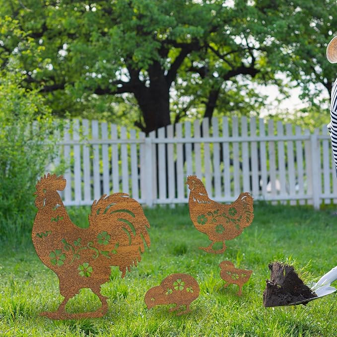Metal Chicken Garden Decor Outdoor, Chicken Gifts for Women/Men/Chicken Lovers Gifts,Black Chicken Silhouette Statues Garden Decor for Outdoor Decor,Yard Art,Backyard,Patio,Lawn Ornaments (Gold)