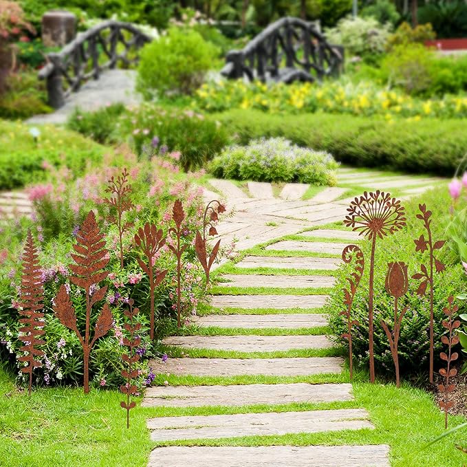 12 Pcs Rusty Metal Flowers and Plants, Rustic Metal Fern Leaf Garden Stakes, Rusty Plant Shaped Decoration for Flower Arrangement Potted Plants Outdoor Lawn Yard Courtyard Art