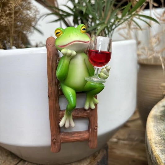 Cute Climbing Tipsy Frog Flower Pot Huggers, Animal Figurines Plant Decorations for Pots, Resin Flower Pot Decorations, Fairy Garden Accessories, Fish Tank Planter Edge Craft Decor (Wine Frog)