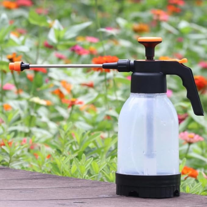 Hand Pressure Gardening Water Bottle 1L Spray Can for Indoor and Outdoor Use for Plants Flowers and Car Washing Sturdy Lightweight Design
