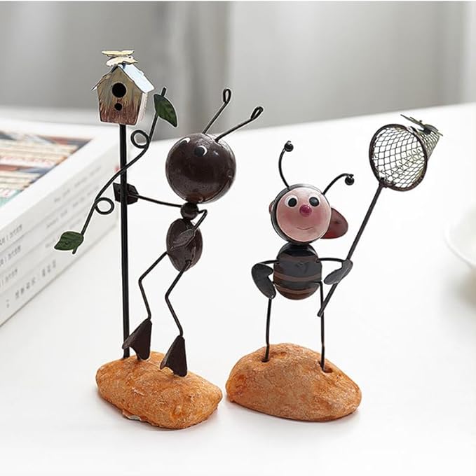 Creative Fairy Tail World Ant Ladybug Figurine Statue, Room Office Desk Outdoor Fence Lawn Ornaments Garden Decoration Help Relax Collection Bedroom Healing Heart Good Mood -Umbrella Ant