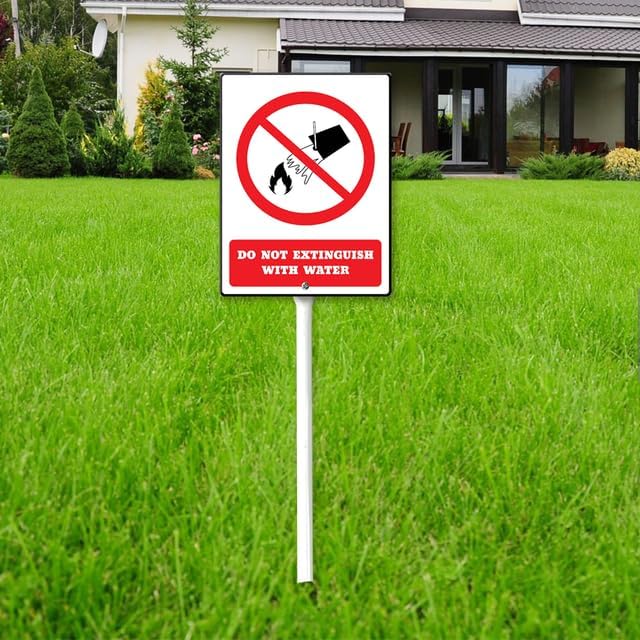 Do Not Extinguish With Water Yard Sign with 11.6Inch Metal Stake, 4.6" x 6", Rustproof Aluminum Sign Garden Sign Lawn Art, Set of 1