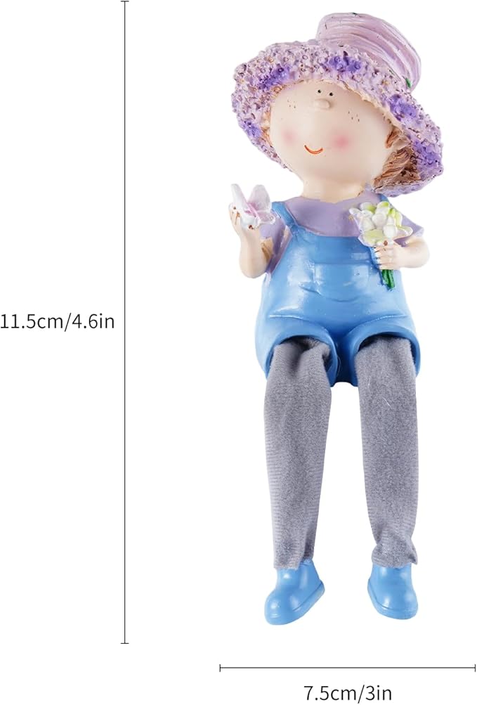 Lavender Outdoor Garden Resin Couple Statues (Boy & Girl with Cloth Legs), Suitable for Patio, Garden & Courtyard Decor, Indoor Love-Themed Ornament, Ideal Gift for Parents & Friends