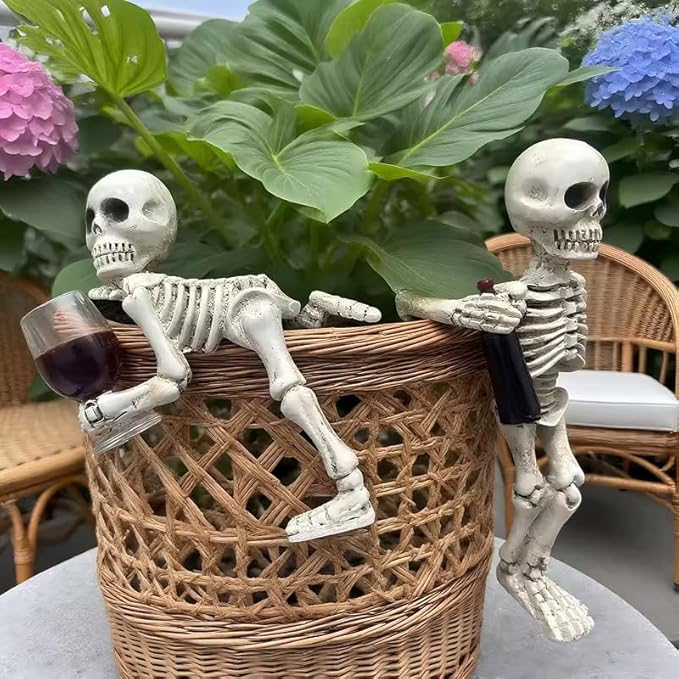 Halloween Skeleton Flowerpot Decoration, Weather Resistant Resin Garden Statue (Red Cup)