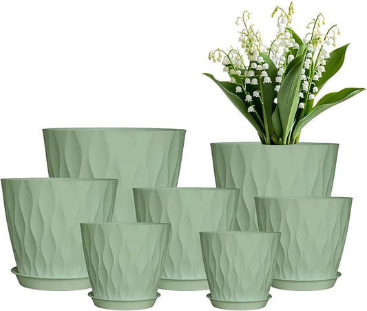 Plastic Plant Pots, 7/6.5/6/5.5/5/4.5/4 inch Flower Pots with Drainage Holes and Trays, 7 Pack Planter for Indoor Outdoor Plants (Green)