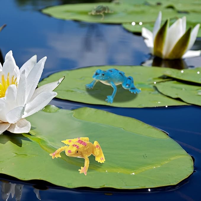 22 Pcs Water Lily for Ponds Plastic Frog Figures Set, Include 12 Plastic Frogs and 5 Floating Lotus 5 Water Lily Artificial Pond Plants for Garden Home Decor Party Favor