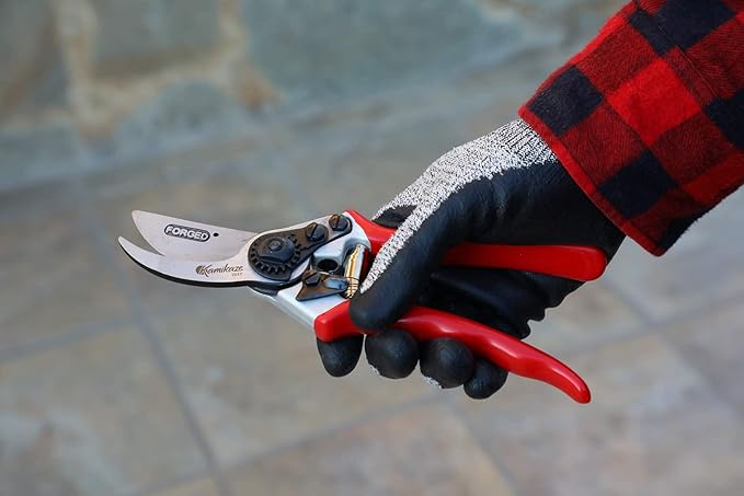 Kamikaze Pruning Shears KM-5 Forged Professional Thin Hand Pruners for Gardening. PVC Coated Aluminum Handles. Semi Professional Garden Clippers. Bypass pruning shears. Case is Included