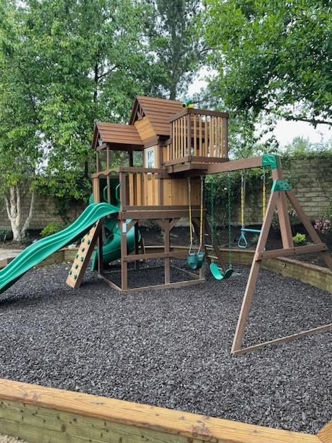 – 100% Wire-Free Premium Grade Nugget Rubber Mulch for Playgrounds & Landscaping | Safe for Kids & Pets, No Replacement Needed, Ultra Durable | Brown, 20 lb (0.8 cu ft)