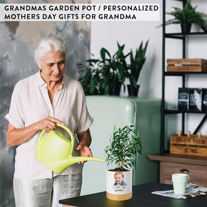 Andaz Press 4" Personalized Grandmas Garden Pot, Moms Garden Personalized Flower Pot, Nanas Garden Personalized Pots for Plants with Drainage Hole, Grandmas Gifts for Mom Grandma Flower Pot
