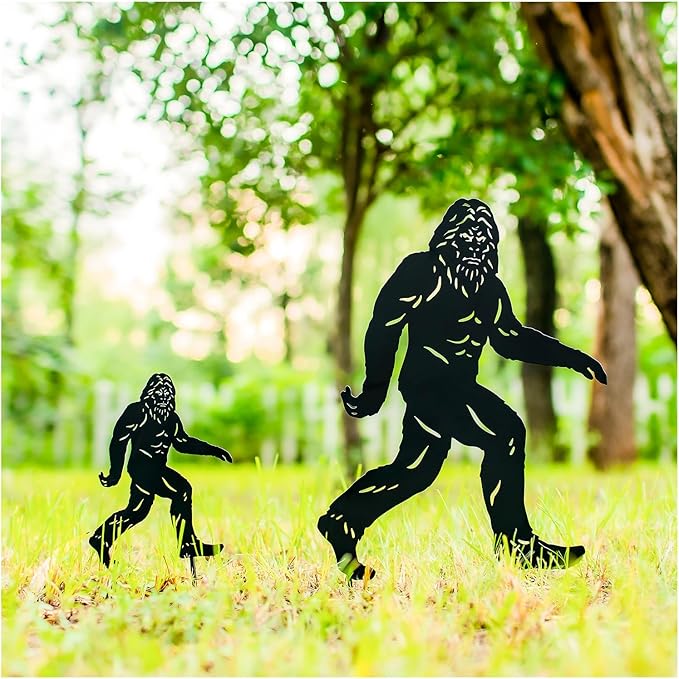 15.8 inch Bigfoot Outdoor Decor Metal Big Foot Sasquatch Gifts for Men Women Dad Bigfoot Silhouette Statues for Garden, Outside, Yard Art, Patio, Yard Display, Forests, Lawn Decorations