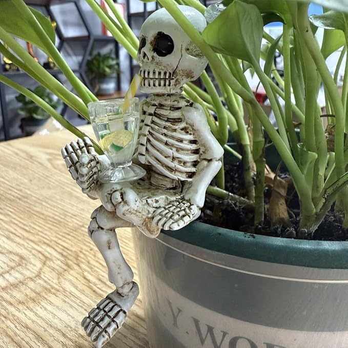 Halloween Skeleton Flowerpot Decoration, Weather Resistant Resin Garden Statue (Yellow Cup)