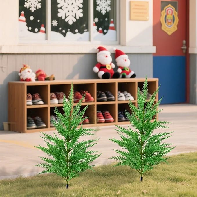Green Pine Christmas Tree Stake Realistic Decorative Berry Artificial Plants Garden Stakes with Ground Spike (Green 1, One Size)