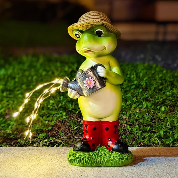 Solar Powered Frog & Mushroom Couple Statue, Outdoor Garden Decor with Romantic LED Lights, Waterproof Resin Sculpture Set for Lawn, Yard, Patio with Anti-Tip Stakes (Watering Frogs)