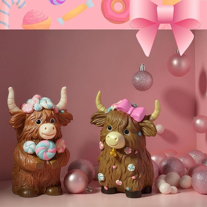 2 Pack Christmas Highland Cow Resin Figurine Decor Macarons Candy Theme Highland Cow Gnomes with Candy Christmas Resin Statue for Garden Table Shelf Kitchen Home Decor Calf Gnome Herd Gifts