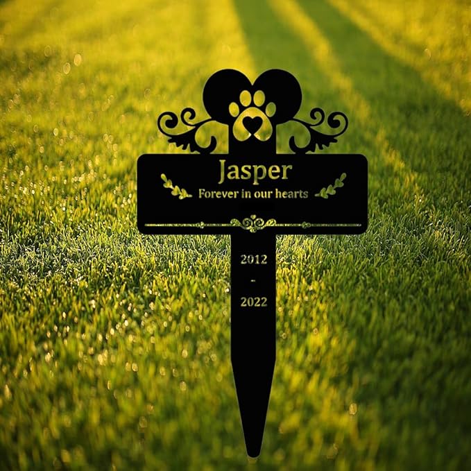 Personalized Pet Grave Marker Dog Memorial Garden Stake, Custom Dog Name Memorial Stake Metal Garden Decor Sign Cemetery Grave Plaque Stake for Outdoor Yard Lawn Sympathy Garden Stake