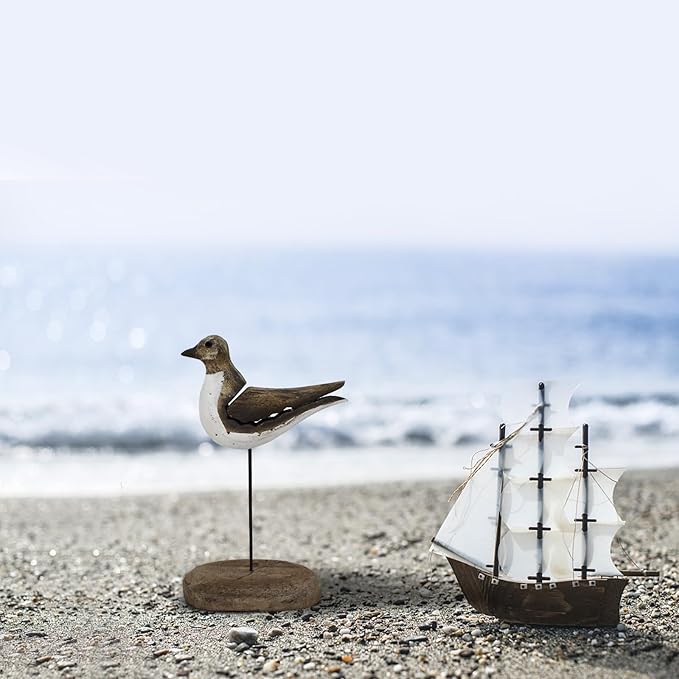 Aecipl Wooden Sea Bird Statue Seagull On Stand Decor Nautical Coastal Birds Sculpture Indoor Outdoor Animal Figurine Beach Themed Decoration Rustic Home Art for Bedroom Garden (C)