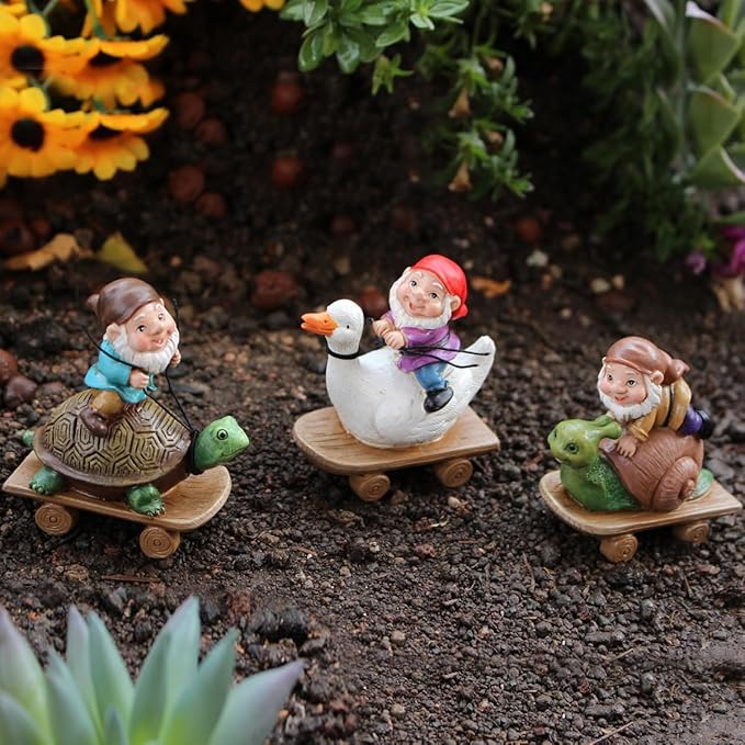3PCS 3D Mini Gnome Statue, Gnome Riding Turtle, Duck, Snail Statue, Outdoor Fairy Garden Resin Crafts, Micro Landscape Ornaments, Landscaping DIY Garden Sculptures, Yard Lawn Home Decor (3 PCS)