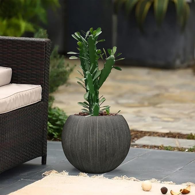 11.8 H x 14.5" Dia (8.9" Pot Opening) Plastic Round Vintage Black Planters for Outdoor Plants, Resin Flower Pot for Indoor and Outdoor Plants, Plant Pot with Drainage Holes and Plug for Patio Garden