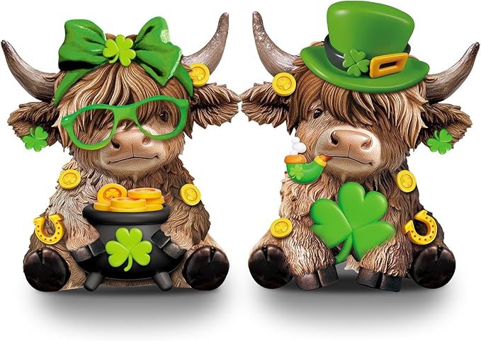 Karenhi 2 Pcs St. Patrick's Day Highland Cow Figurines Irish Shamrocks Leprechaun Green Highland Cow Gnomes Scottish Resin Statue Calf Lovers Gifts for Home Kitchen Office Tiered Tray Table Decor