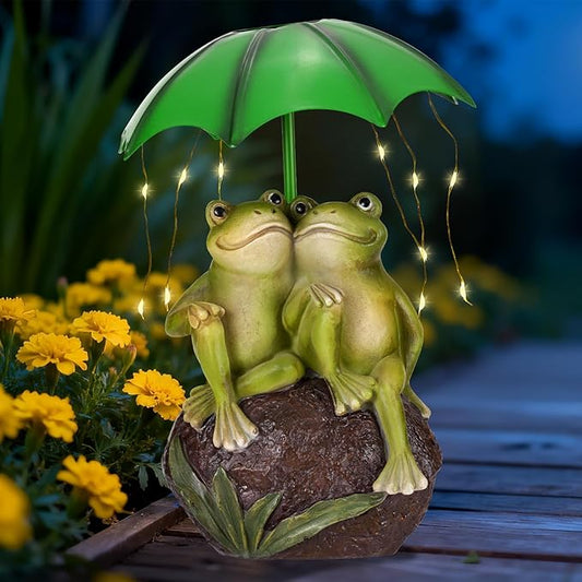 Solar Garden Statues Decor Frog Couple with LED Lights and Umbrella, Outdoor Garden Statues, Frog Statue for Patio, Balcony, Housewarming, Yard Ornaments Gifts for Women