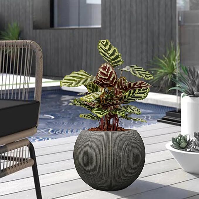 11.8 H x 14.5" Dia (8.9" Pot Opening) Plastic Round Vintage Black Planters for Outdoor Plants, Resin Flower Pot for Indoor and Outdoor Plants, Plant Pot with Drainage Holes and Plug for Patio Garden