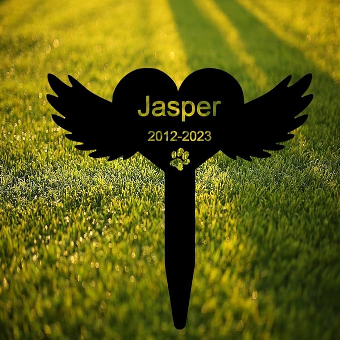 Custom Pet Dog Cat Memorial Grave Marker with Wings and Heart Plaque, Metal Paw Claw Design - Outdoor Cemetery Memorial Stake