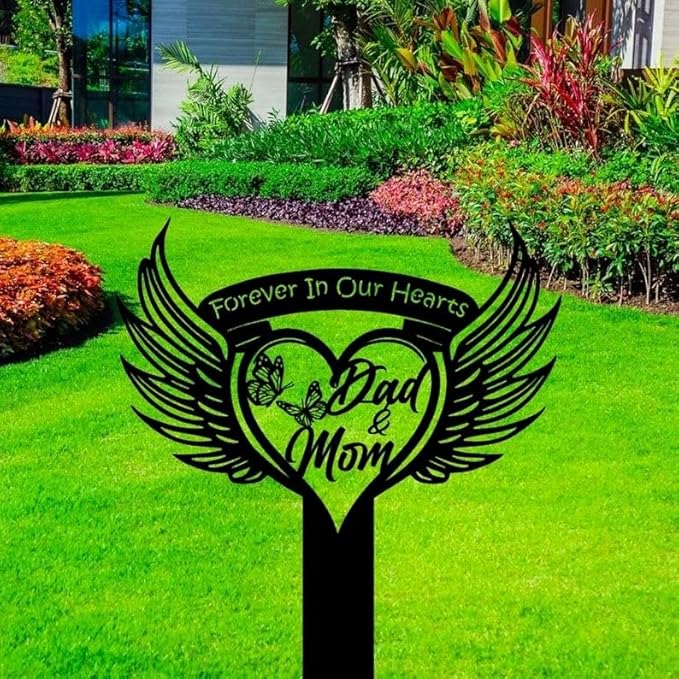 Custom Mom and Dad Memorial Stake – Personalized Cemetery Sign, Heart-Shaped Outdoor Garden Stake, Grave Decoration (Forever In Our Hearts)