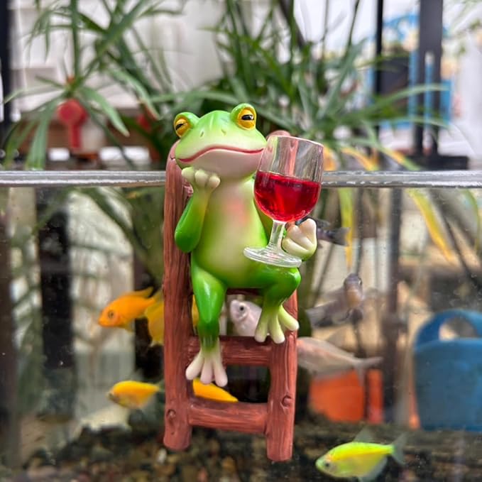 Cute Climbing Tipsy Frog Flower Pot Huggers, Animal Figurines Plant Decorations for Pots, Resin Flower Pot Decorations, Fairy Garden Accessories, Fish Tank Planter Edge Craft Decor (Wine Frog)