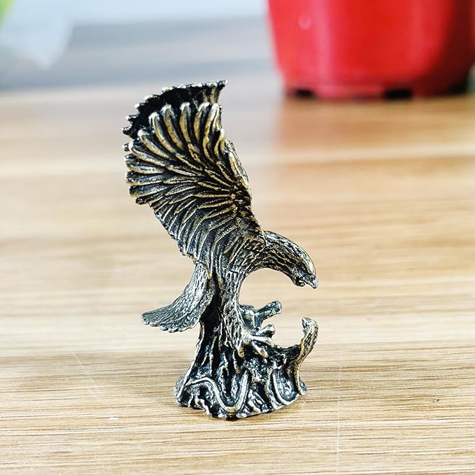 2Pcs Brass Eagle Statue Figurine Decor, Retro Mini Copper Snail Statue Home Decoration for Living Room and Desk, Outdoor Pond Garden Lawn Decor Landscaping,Landscape Animal Statue