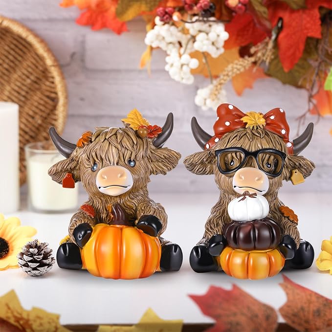 Karenhi 2 Pcs Highland Cow Figurines Thanksgiving Pumpkin Maple Highland Cow Gnomes Leaf Scottish Resin Statue Calf Lovers Gifts for Fall Home Garden Kitchen Office Tiered Tray Table Decor