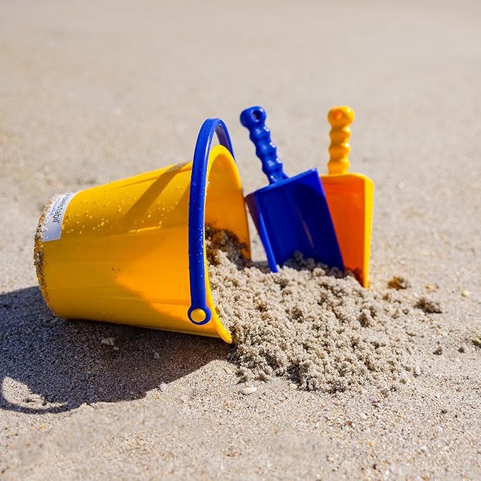 Spielstabil Large Sand Pail Beach Toy (One Bucket Included - Colors Vary) - Holds 2.5 Liters - Made in Germany