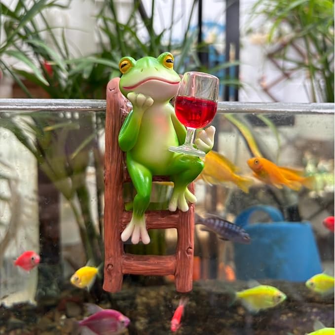 Cute Climbing Tipsy Frog Flower Pot Huggers, Animal Figurines Plant Decorations for Pots, Resin Flower Pot Decorations, Fairy Garden Accessories, Fish Tank Planter Edge Craft Decor (Wine Frog)