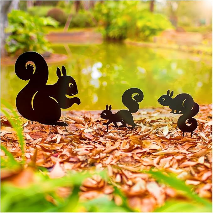 Squirrel Metal Garden Stakes Decorative Squirrel Gifts for Women/Men,Black Silhouette Statues for Yard Art,Outdoor Decor,Outside,Patio,Lawn Ornaments,Garden Decorations