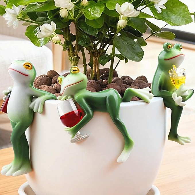 3 Pack Garden Frog Statues – Funny Outdoor Figurines for Yard, Patio, Lawn, Indoor Decor – Cute Animal Ornaments & Plant Hangers – Birthday for Women