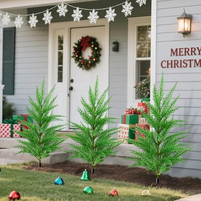 Green Pine Christmas Tree Stake Realistic Decorative Berry Artificial Plants Garden Stakes with Ground Spike (Green 1, One Size)