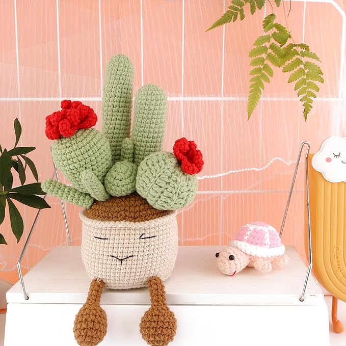 Crochets Cactus Plants, Hand-Knitted Succulents with Emotional Support Wool are Suitable for Refueling Gifts, Home Office Table Dining Room Classroom Decoration and Photography Props (Red)