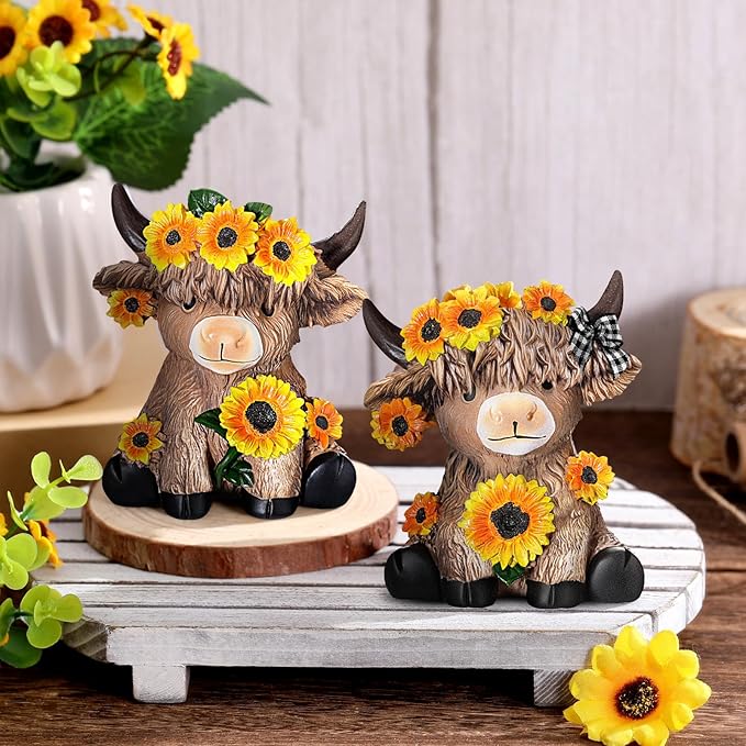 Wesiti 2 Pcs Sunflower Highland Cow Figurines Christmas Highland Cow Gift Gnomes Scottish Resin Statue Calf Lovers Gifts for Xmas Home Garden Kitchen Office Tiered Tray Table Decor(Sunflower)