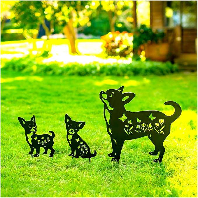Dog Metal Decorative Garden Stakes Chihuahua Dog Gifts for Women Men Mom Birthday Gifts Silhouette Statues for Garden Decor, Yard Art, Patio, Outside, Lawn Ornaments, Outdoor Decorations