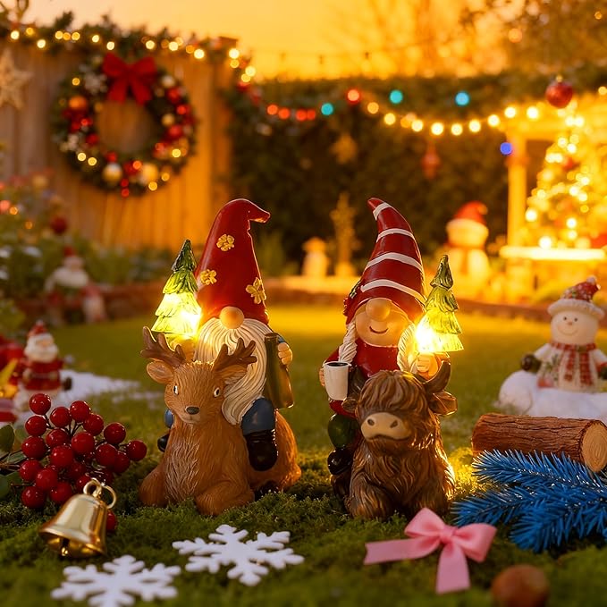 2 Pcs Gnome Garden Decor Statue Highland Cow and Reindeer, Solar LED Lights Gnomes Garden Sculpture Decorations for Yard, Gnomes Gifts for Women