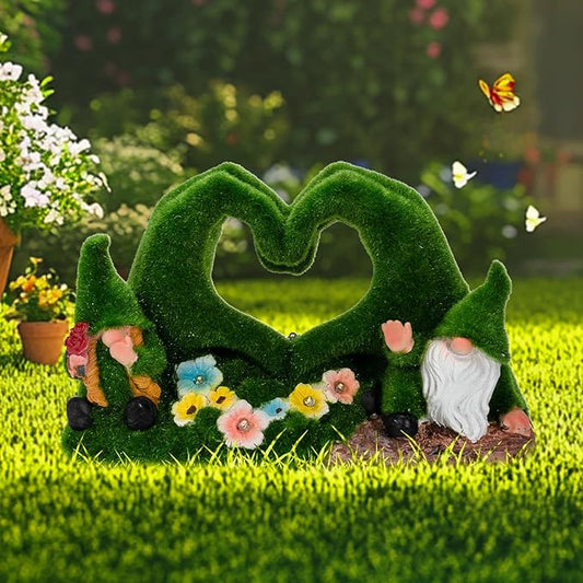 Solar Garden Gnome Decor Heart-Shaped Fairy Tale Outdoor Statue, Gifts for Women Mom Grandma Senior Elder, Green Resin Flocked Gnomes Decoration for Lawn, Patio, Yard