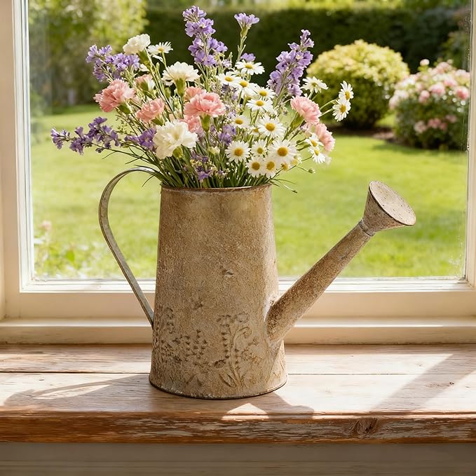 Vintage Distressed Gold Flower & Garden Watering Can, Decorative Metal Watering Pot Planter for Home Patio Backyard Outdoor Plant Care, Rustic Farmhouse Home Decor Accent