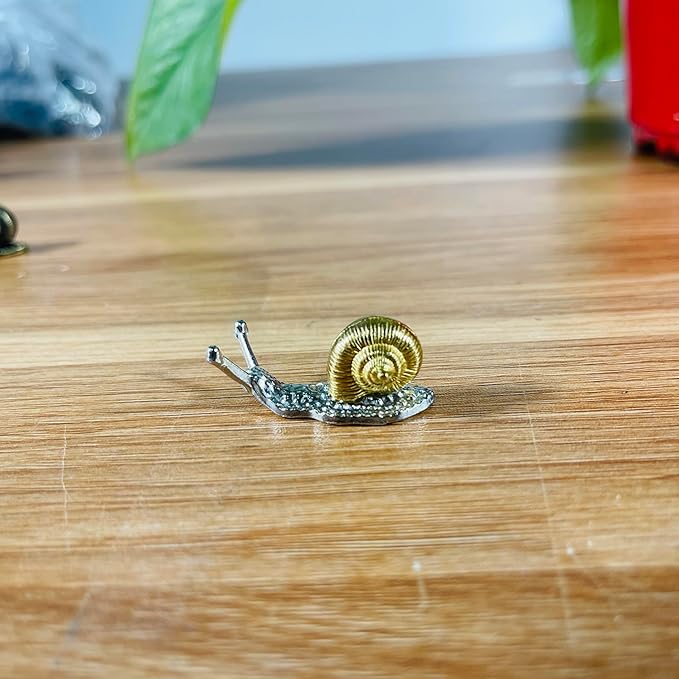 4Pcs Brass Snail Statue Figurine Decor, Retro Mini Copper Snail Statue Home Decoration for Living Room and Desk, Outdoor Pond Garden Lawn Decor Landscaping,Landscape Animal Statue