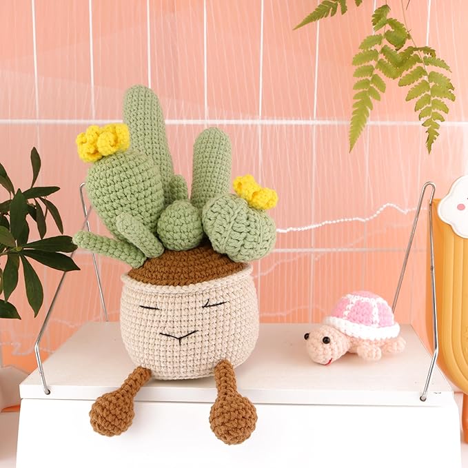 Crocheted Plant Cactus, Hand-Knitted Cactus Potted Plants Cute and Interesting Positive Gifts Suitable for Room Office Desktop Classroom Bookshelf Decoration (Yellow)