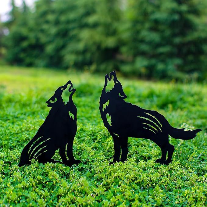 Wolf Metal Garden Stakes Decorative,Wolf Gifts for Women/Men/Wolf Lovers Gifts,Black Wolf Silhouette Statues Garden Decor for Outside,Outdoor Decor,Yard Art,Patio,Lawn Ornaments