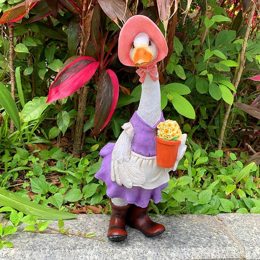iRonrain Garden Statues Gardener Couple Duck, Indoor Ourdoor Decorations Cute Ducks Art Décor Figurine Ornament for Yard Home Garden Patio and Office (Femal)