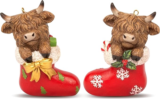 Chritmas Highland Cow Figurines Decor, 2 PCS Small Christmas Stockings Hidden Cows Gifts, Hanging Ornaments Xmas Resin Statue for Garden Bathroom Kitchen Home Table Decorations